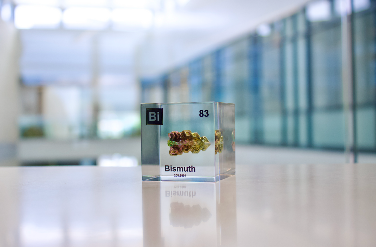 Bismuth Element Cube