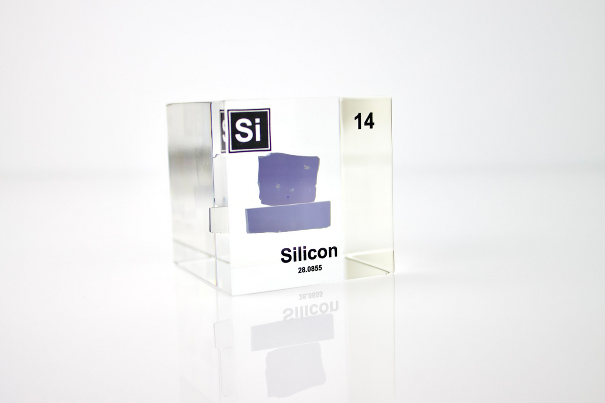 Silicon element cube alternate angle showing surface detail, collector gift for science fans
