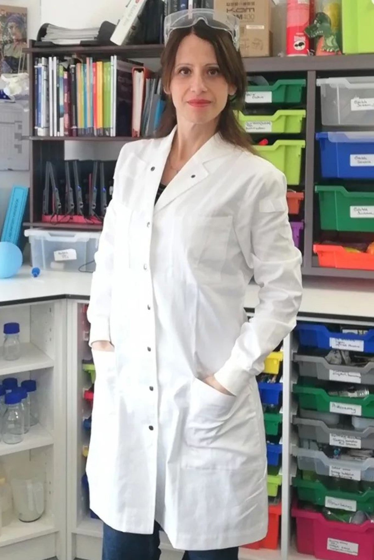 womens medium cotton chemistry lab coat
